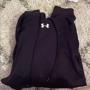 Under Armour black comfy hoodie